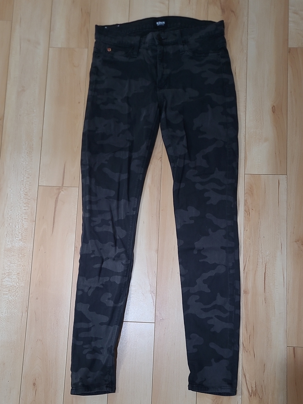 Hudson Jeans Women's Size 27 Niko Super Skinny Black Camo jeans